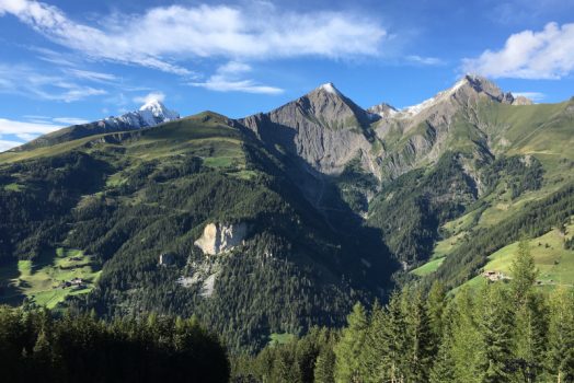 Wanderung vom Tal ins Goldried